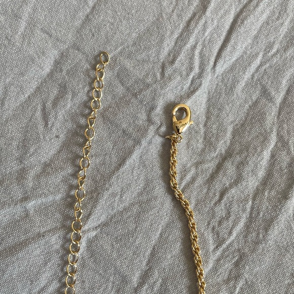 Dainty Gold colored rope necklace - Picture 3 of 4